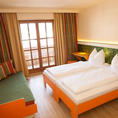Jugendhotel Notburgahof * بيسندورف