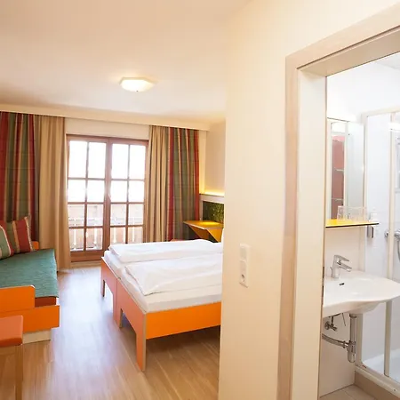 ホテル Jugendhotel Notburgahof *
