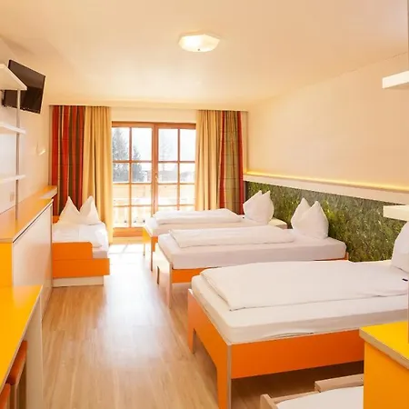 ホテル Jugendhotel Notburgahof ピーゼンドルフ